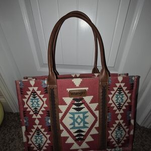 Wrangler Women's Aztec Tote Bag - Red and Brown